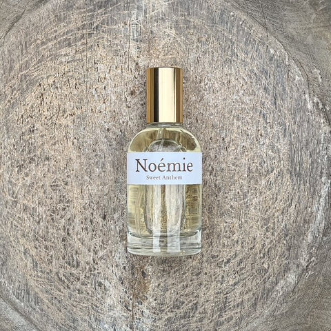 Noémie - bright hyacinth, red amber & ylang ylang