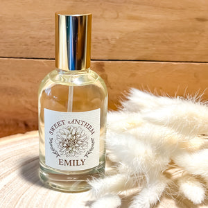 Emily - honey, sensuous sandalwood & coffee...